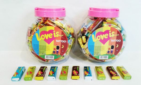 Жувальна цукерка Love is Tattoo 100 шт. оригінальні цукерки Лав із тату Віталенд фруктовий мікс велика банка 900 г