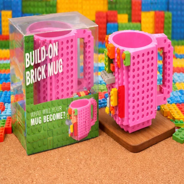 Дитяча іграшкова чашка-конструктор Build-on Brick Mug 12 см (рожева) з набором будівельних міні-блоків у прозорій коробці
